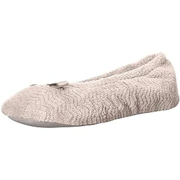 Isotoner Moisture Wicking and Suede Sole Ballet Flat Slipper Taupe 9.5-10.5 NEW - Picture 1 of 5